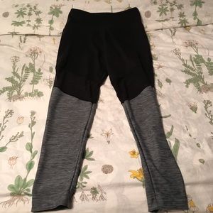 PINK activewear mesh leggings.